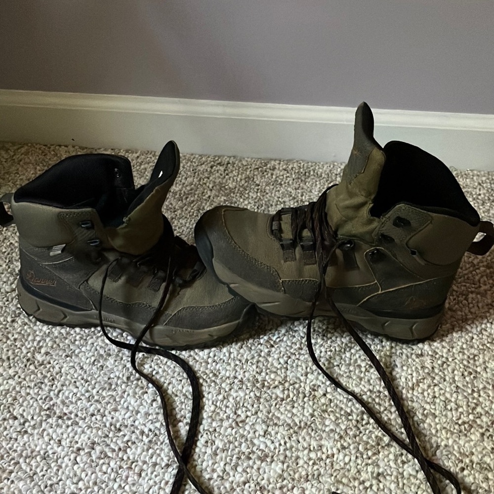 Men’s Danner Vital Trail Waterproof Hiking Boots size 7.5 brown/olive